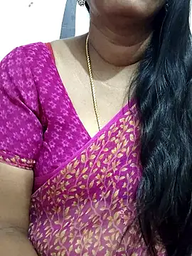 Snapshot of Tamil_Meera12 chatting on March 2026 03:23:02 AM Tamil Meera12 online show from March 2026 03:23:02 AM