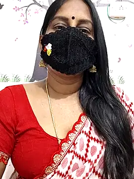 Snapshot of Tamil_Meera12 chatting on March 2026 05:17:01 PM Tamil Meera12 online show from March 2026 05:17:01 PM
