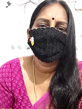 Snapshot of Tamil_Meera12 chatting on March 2026 05:02:01 PM Tamil Meera12 online show from March 2026 05:02:01 PM