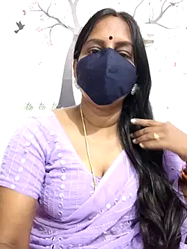 Snapshot of Tamil_Meera12 chatting on April 2026 04:57:02 AM Tamil Meera12 online show from April 2026 04:57:02 AM