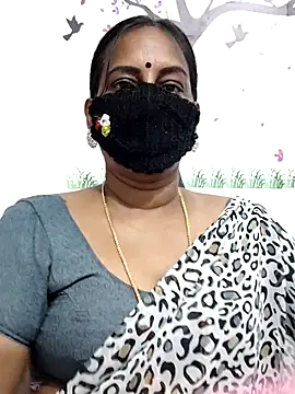 Snapshot of Tamil_Meera12 chatting on April 2026 03:28:02 AM Tamil Meera12 online show from April 2026 03:28:02 AM