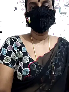 Snapshot of Tamil_Meera12 chatting on April 2026 08:29:02 AM Tamil Meera12 online show from April 2026 08:29:02 AM