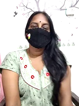 Snapshot of Tamil_Meera12 chatting on April 2026 03:22:02 AM Tamil Meera12 online show from April 2026 03:22:02 AM