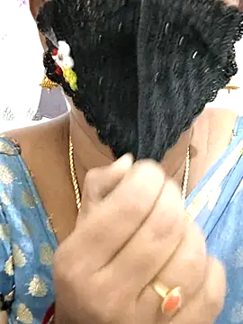 Snapshot of Tamil_Meera12 chatting on April 2026 04:59:01 AM Tamil Meera12 online show from April 2026 04:59:01 AM