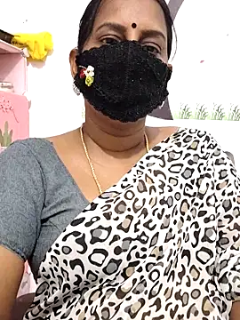 Snapshot of Tamil_Meera12 chatting on May 2026 03:12:01 AM Tamil Meera12 online show from May 2026 03:12:01 AM