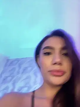 Alyssia Collins online show from February 2025 01:11:01 PM