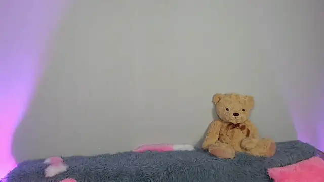 EvaBalmer online show from September 2025 12:22:02 AM