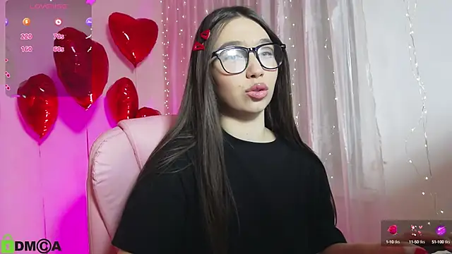 Snapshot of Arianahot777 chatting on February 2025 07:31:02 PM Arianahot777 online show from February 2025 07:31:02 PM