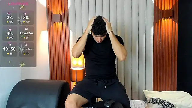 Justin mack online show from December 2025 07:07:01 PM