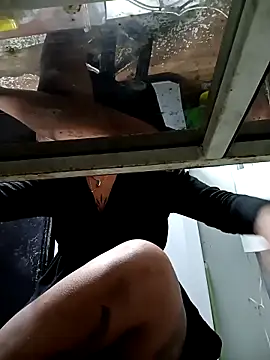 Pantaneirasexy online show from October 2025 09:45:01 PM