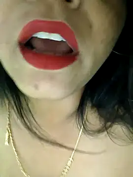 Snapshot of Babybird chatting on November 2025 08:39:02 AM Babybird online show from November 2025 08:39:02 AM