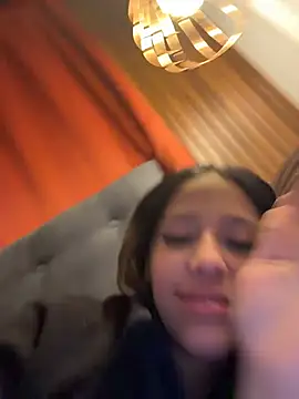 vicky bass online show from December 2025 11:00:01 PM