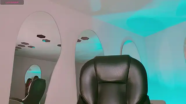 AmaiaHaywood online show from November 2025 04:45:02 AM