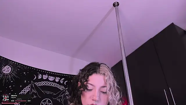 Snapshot of hazellwitch chatting on September 2025 05:02:01 PM hazellwitch online show from September 2025 05:02:01 PM