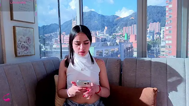 Daphne chers online show from December 2025 08:47:02 PM