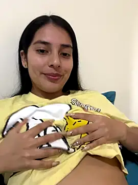 Snapshot of ariana_sweet87 chatting on November 2025 07:02:02 PM ariana sweet87 online show from November 2025 07:02:02 PM