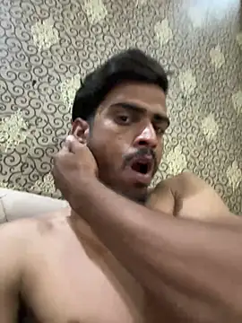 Snapshot of Loveinsync chatting on April 2026 08:22:02 AM Loveinsync online show from April 2026 08:22:02 AM