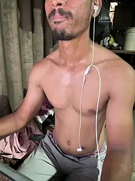 Snapshot of Loveinsync chatting on April 2026 07:33:02 AM Loveinsync online show from April 2026 07:33:02 AM