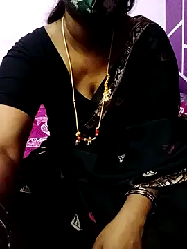 Snapshot of Tamil_Radha chatting on January 2025 11:24:01 AM Tamil Radha online show from January 2025 11:24:01 AM