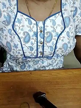 Snapshot of Tamil_Radha chatting on September 2025 05:17:01 PM Tamil Radha online show from September 2025 05:17:01 PM