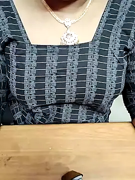 Snapshot of Tamil_Radha chatting on September 2025 05:51:01 PM Tamil Radha online show from September 2025 05:51:01 PM