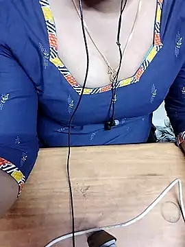 Snapshot of Tamil_Radha chatting on October 2025 06:09:01 PM Tamil Radha online show from October 2025 06:09:01 PM