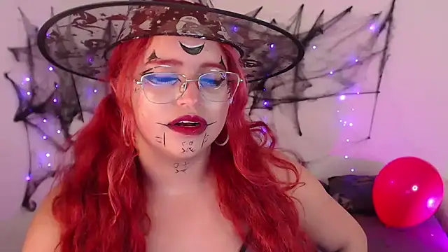 EstefyTabbo online show from October 2025 08:13:02 PM