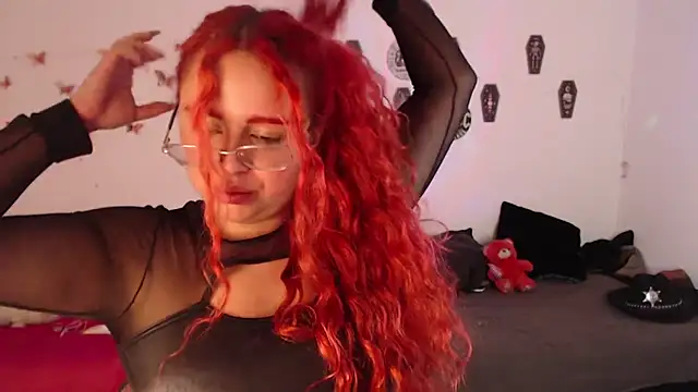 EstefyTabbo online show from November 2025 11:09:02 AM