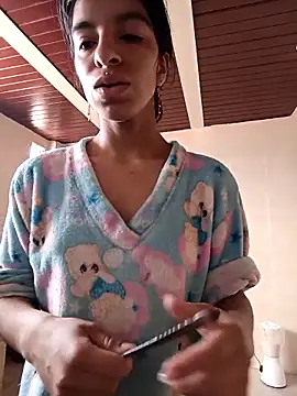 Ariell Kieran online show from March 2025 04:33:02 PM