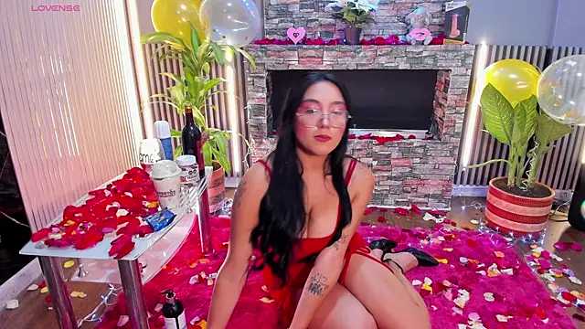 Snapshot of Enyel_valmina chatting on February 2025 09:10:01 PM Enyel valmina online show from February 2025 09:10:01 PM