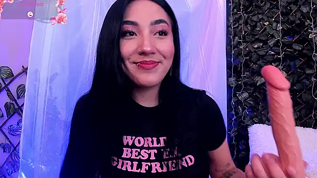 Snapshot of Enyel_valmina chatting on March 2025 08:26:02 PM Enyel valmina online show from March 2025 08:26:02 PM