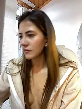 Andrea18 blonde online show from February 2025 03:58:02 PM