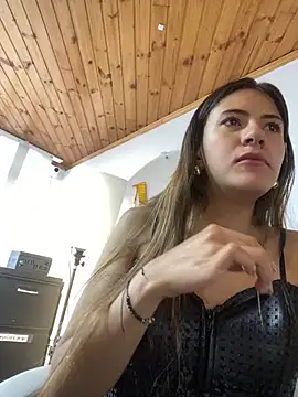 Andrea18 blonde online show from March 2025 06:40:02 PM