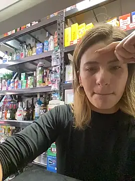 Andrea18 blonde online show from April 2026 04:37:01 PM