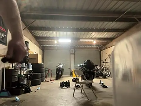 Snapshot of ClimbedCaelum chatting on April 2026 11:51:02 PM ClimbedCaelum online show from April 2026 11:51:02 PM