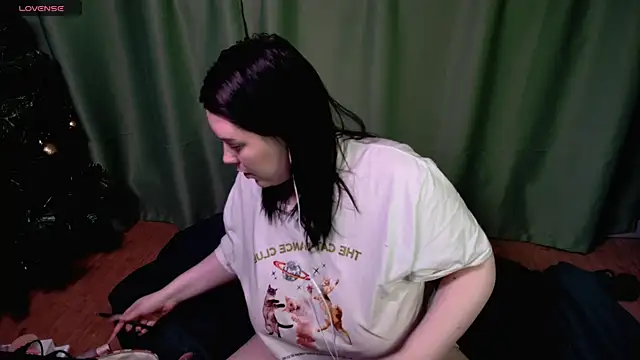 Snapshot of Viesicaa chatting on March 2025 04:33:02 PM Viesicaa online show from March 2025 04:33:02 PM