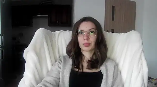 Snapshot of aurora_lust chatting on February 2025 07:34:01 AM aurora lust online show from February 2025 07:34:01 AM