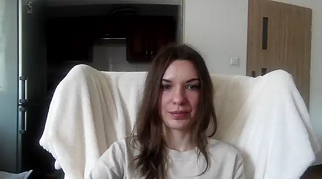 Snapshot of aurora_lust chatting on February 2025 10:37:02 AM aurora lust online show from February 2025 10:37:02 AM