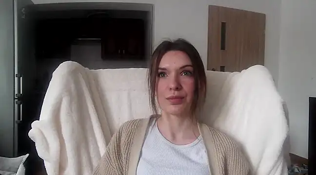 Snapshot of aurora_lust chatting on February 2025 10:47:02 AM aurora lust online show from February 2025 10:47:02 AM