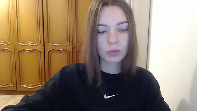 Snapshot of aurora_lust chatting on December 2025 06:30:02 AM aurora lust online show from December 2025 06:30:02 AM