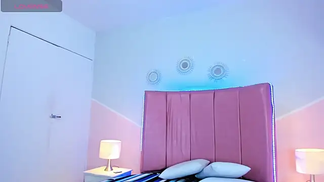 Liiam smith  online show from November 2025 12:49:01 PM