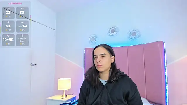 Liiam smith  online show from December 2025 01:29:01 PM