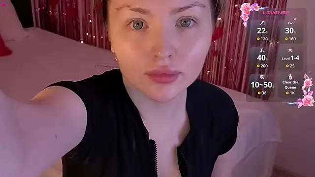 Lora Rosee online show from April 2026 12:10:01 PM