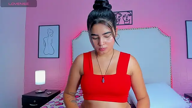  Emma whiitee  online show from November 2025 01:21:02 PM