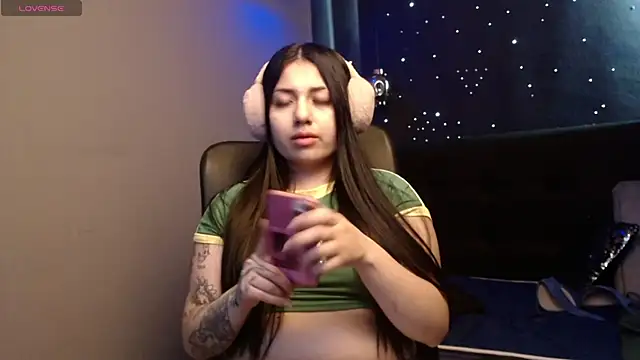 Snapshot of sweety_ashly chatting on February 2025 02:35:02 PM sweety ashly online show from February 2025 02:35:02 PM