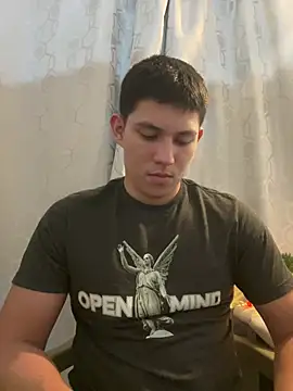 Snapshot of JamesCr_ chatting on March 2025 12:18:02 AM JamesCr online show from March 2025 12:18:02 AM