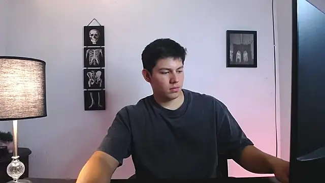 Snapshot of JamesCr_ chatting on October 2025 01:24:01 AM JamesCr online show from October 2025 01:24:01 AM