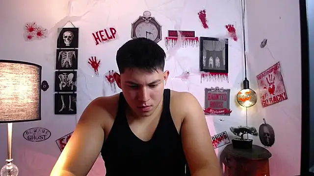 Snapshot of JamesCr_ chatting on October 2025 01:22:01 AM JamesCr online show from October 2025 01:22:01 AM