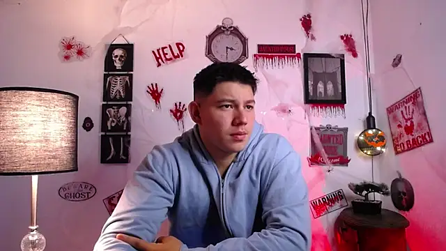 Snapshot of JamesCr_ chatting on October 2025 10:08:02 AM JamesCr online show from October 2025 10:08:02 AM