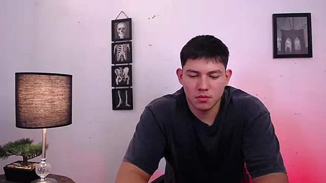 Snapshot of JamesCr_ chatting on November 2025 02:51:01 PM JamesCr online show from November 2025 02:51:01 PM